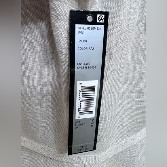 Chic Sleeveless Cream Dress with Lace Hem - Picture 7 of 11